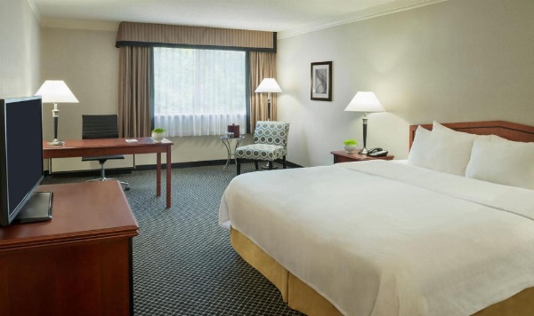 Toronto Don Valley Hotel and Suites image 16
