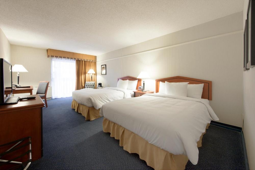 Toronto Don Valley Hotel and Suites